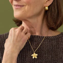 Classic Toscano Floral Pendant Necklace in 14K Yellow Gold