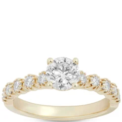 Round Diamond Engagement Ring in 14K Yellow Gold